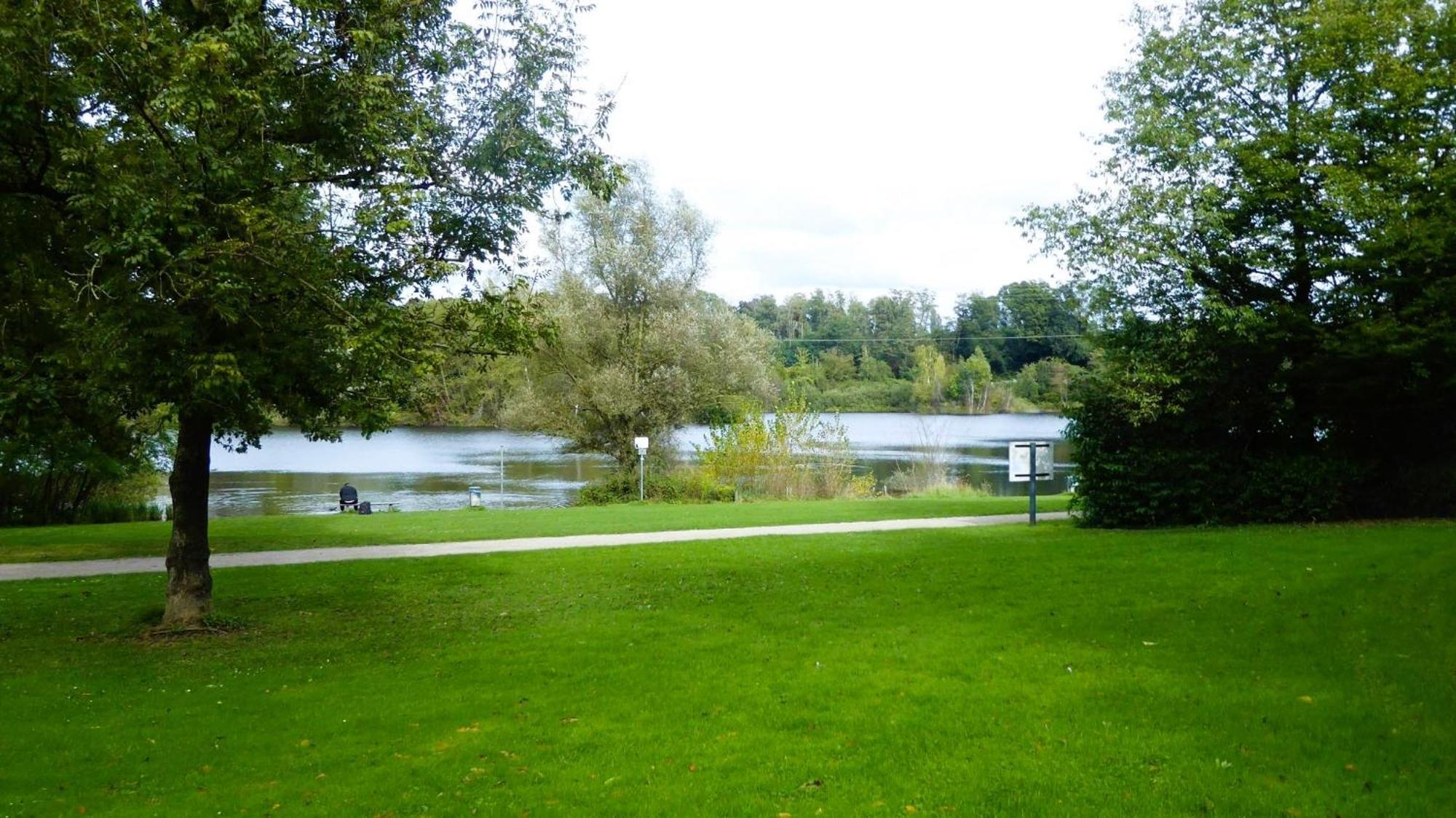 Die Villa, Zimmer 26, Dz Leverkusen Bagian luar foto