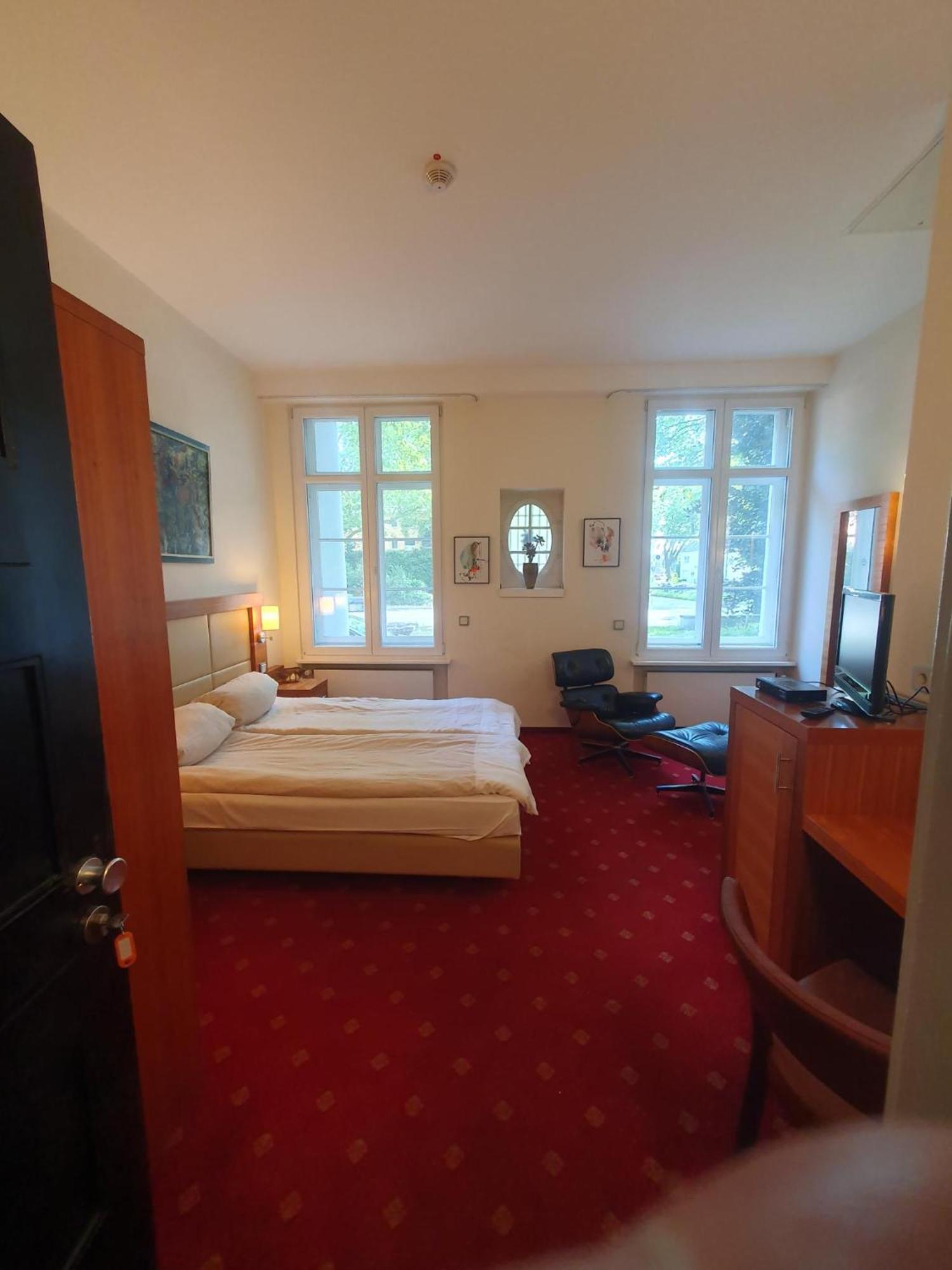 Die Villa, Zimmer 26, Dz Leverkusen Bagian luar foto
